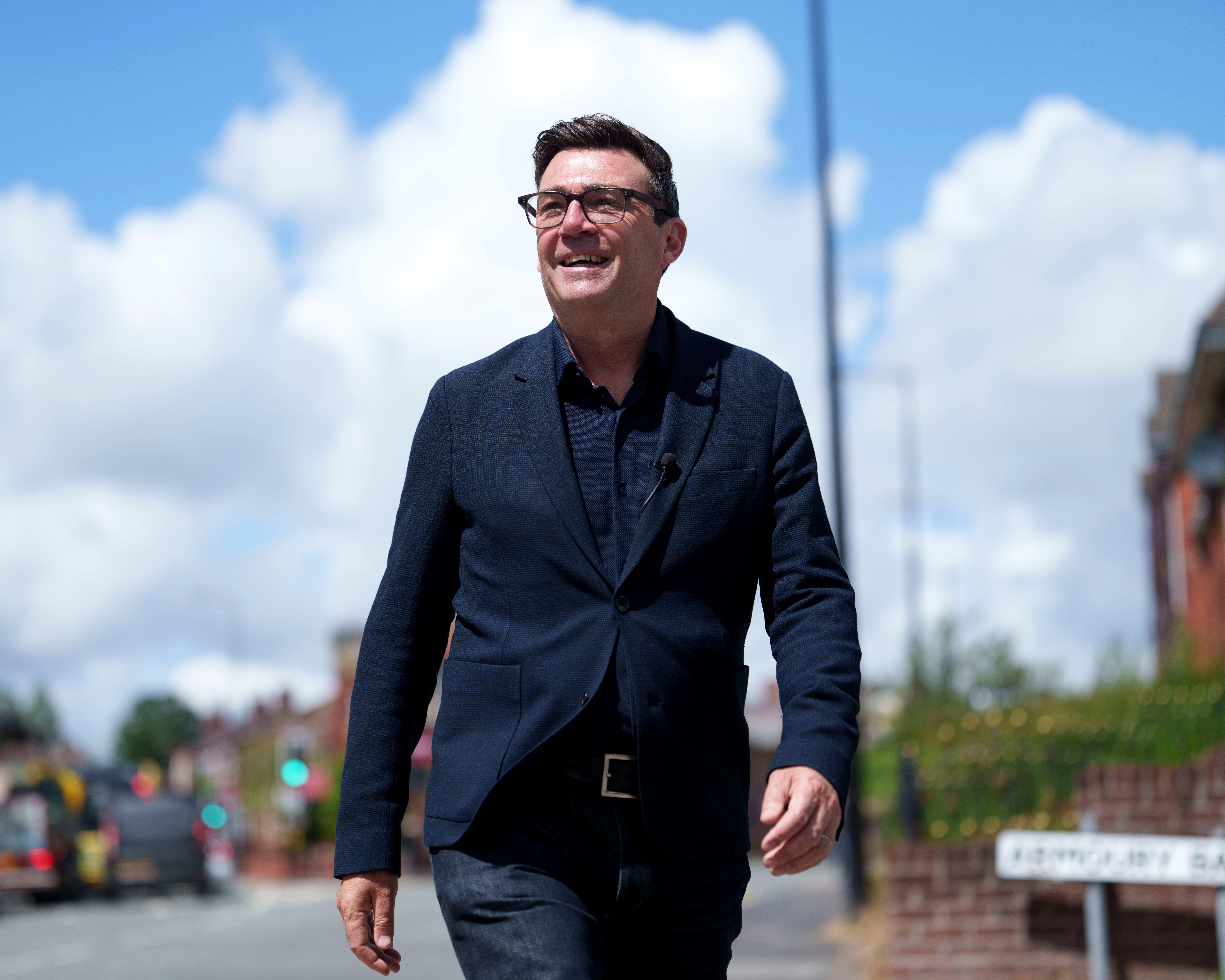 Andy Burnham plans to move parts of No 10 operation to Manchester