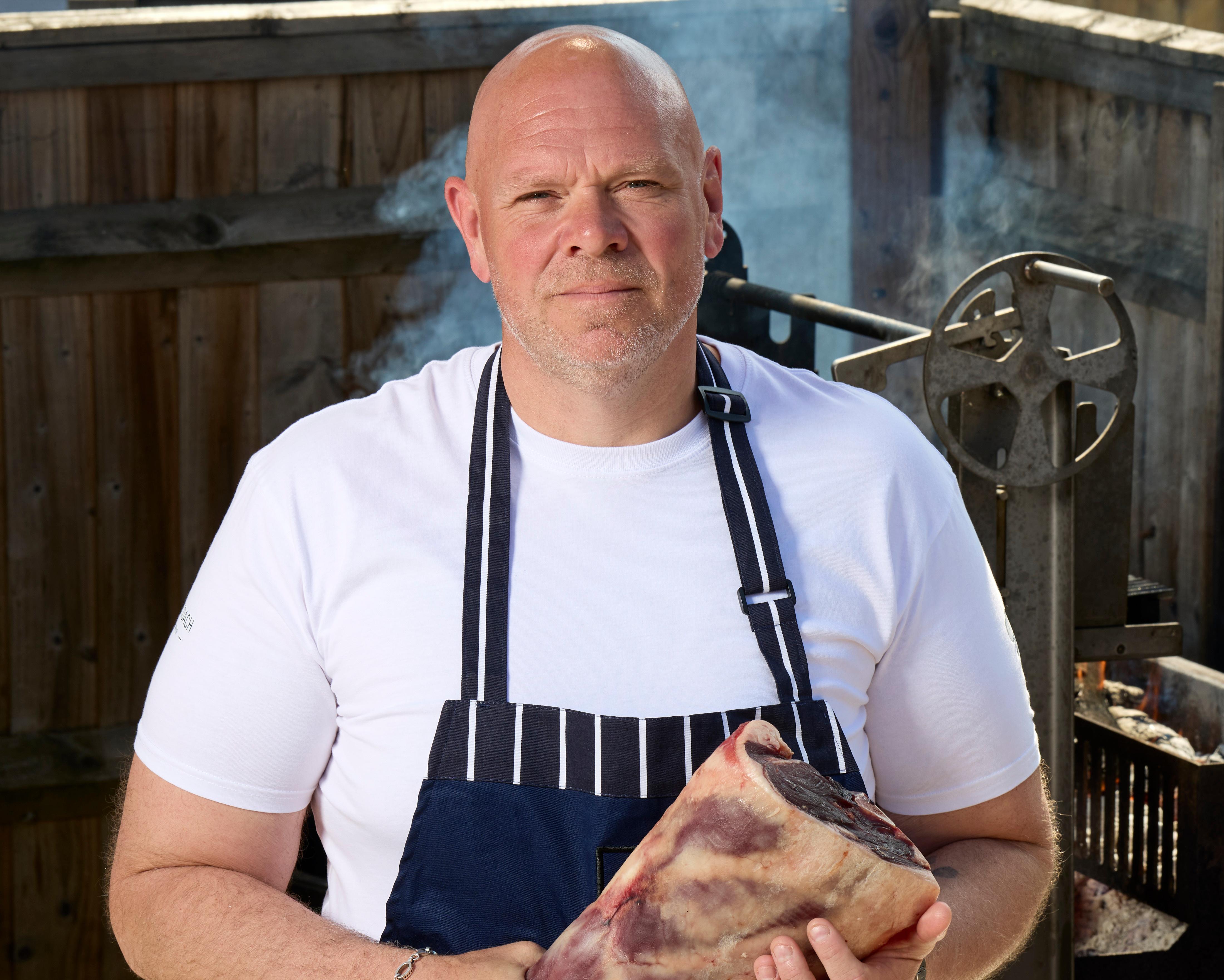 Top chefs back Andy Burnham for prime minister to cut VAT on hospitality