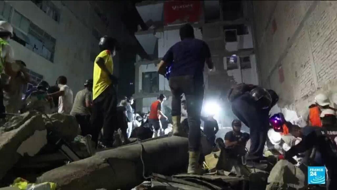 Colombia rescuers race against the clock to search for earthquake survivors