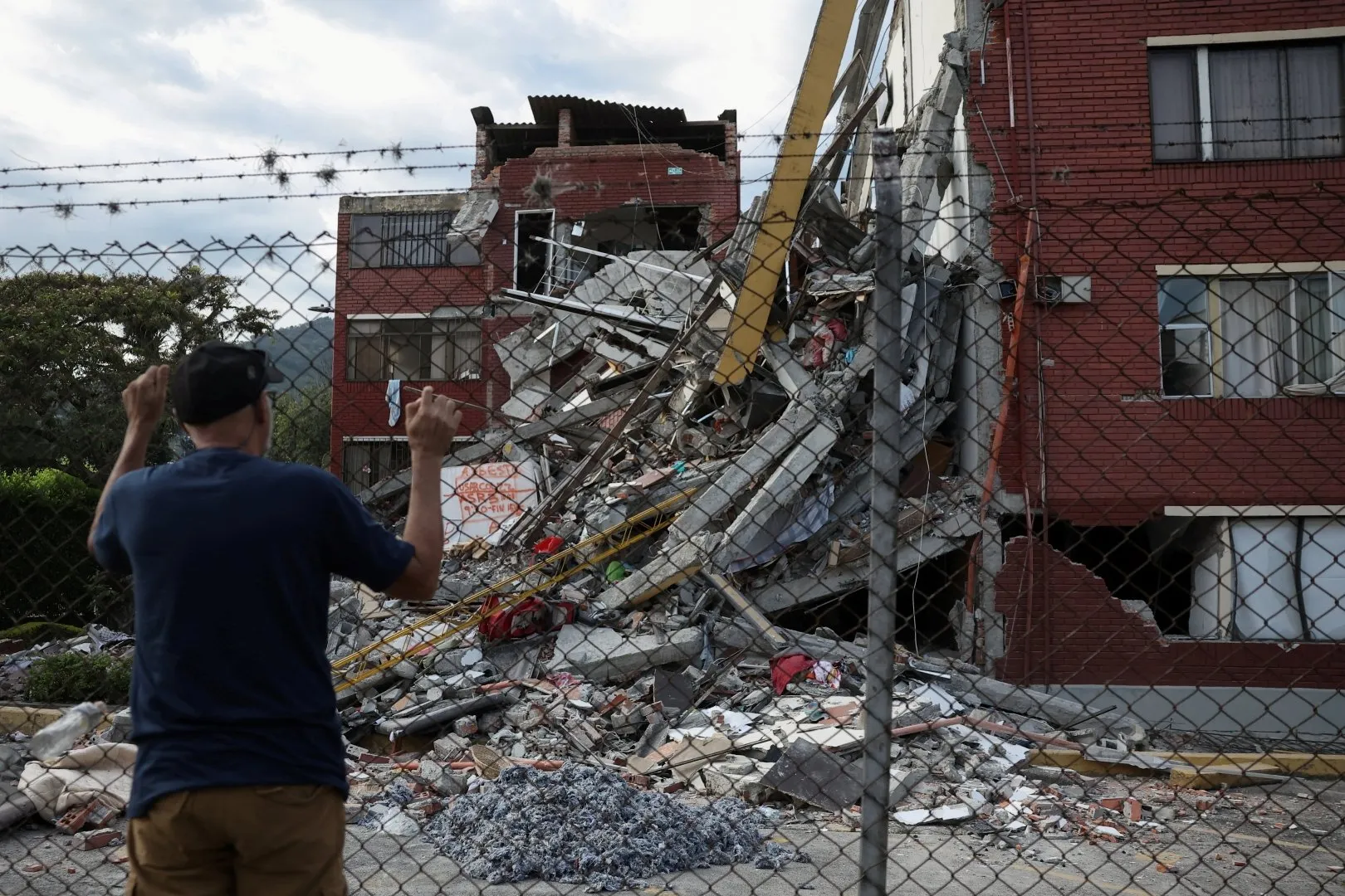 Colombia’s rescuers search rubble as hope fades on finding survivors