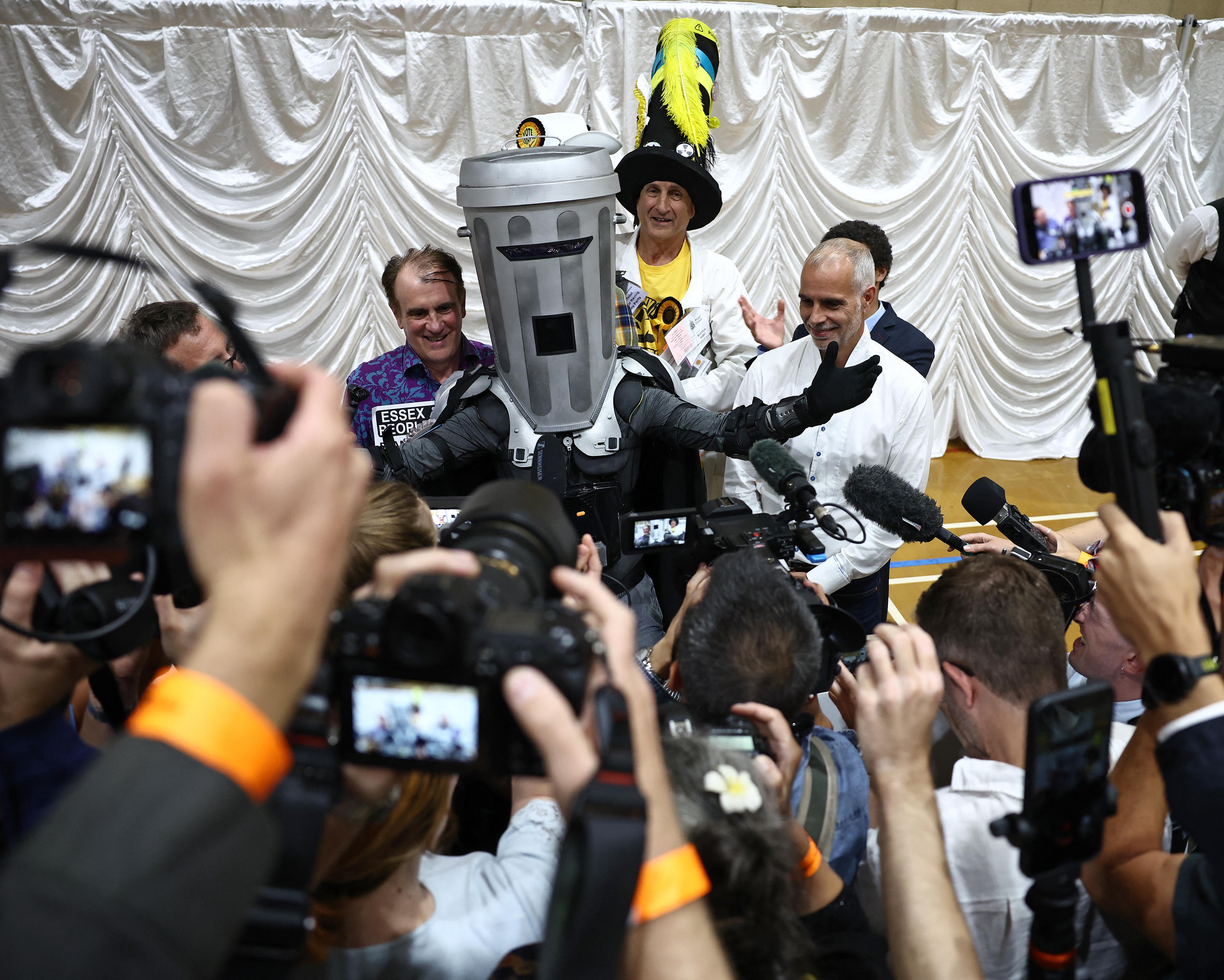 ‘Disgraceful’: what one photo from Clacton tells us about British politics in 2026