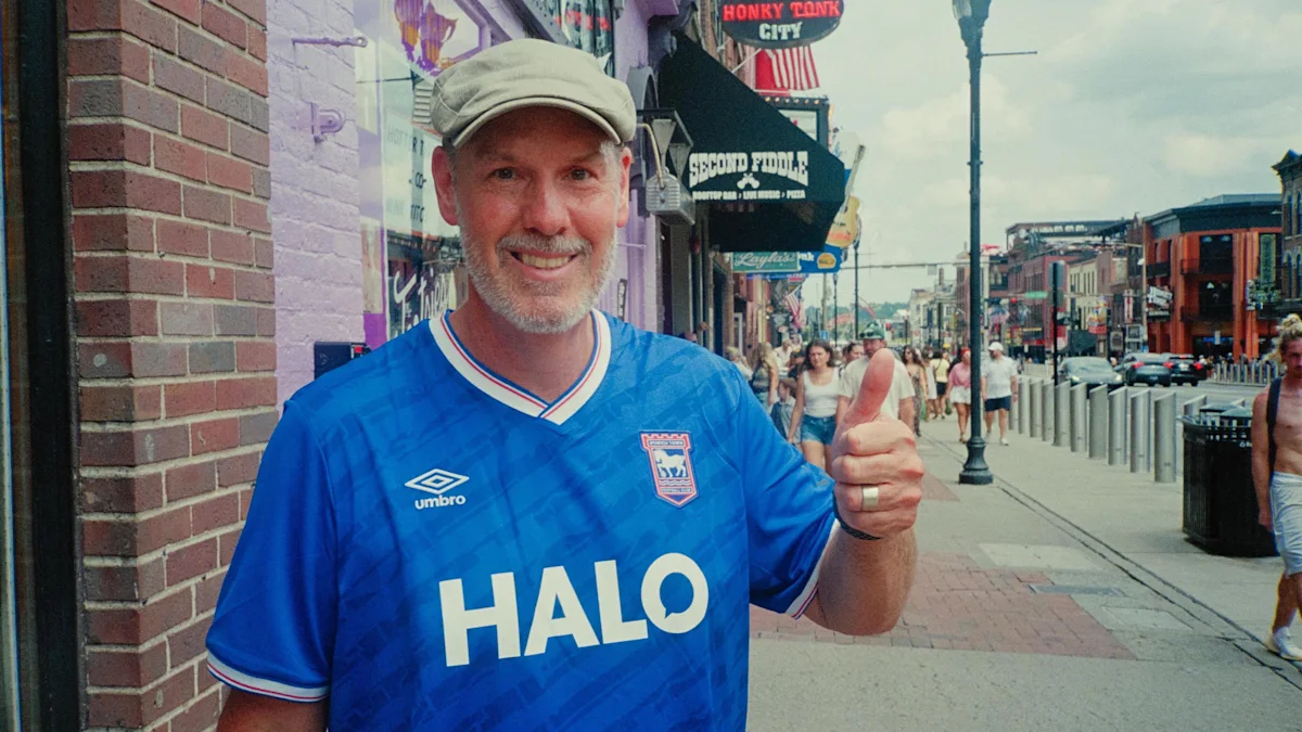 Fan's hunt for fellow Tractor Boys in Nashville