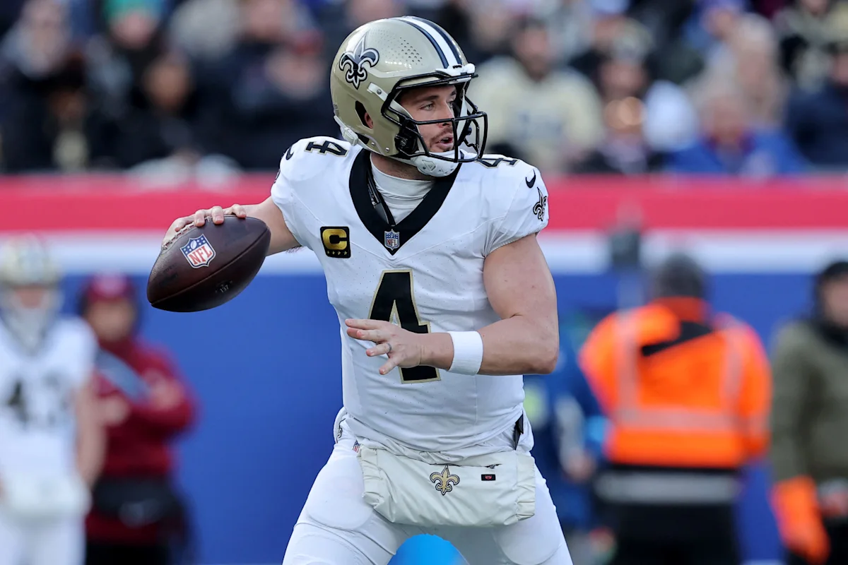 Former NFL Pro Bowler Derek Carr joins UCLA's coaching staff