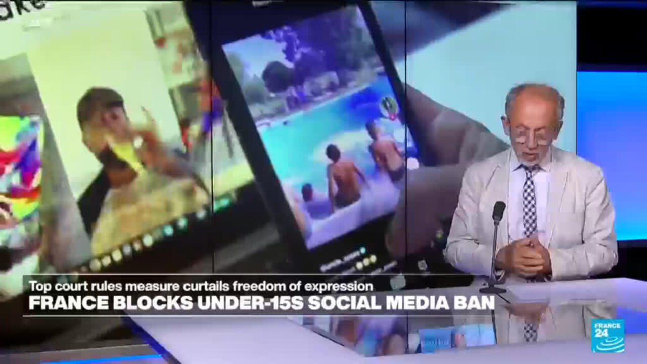 France blocks under 15 social media ban