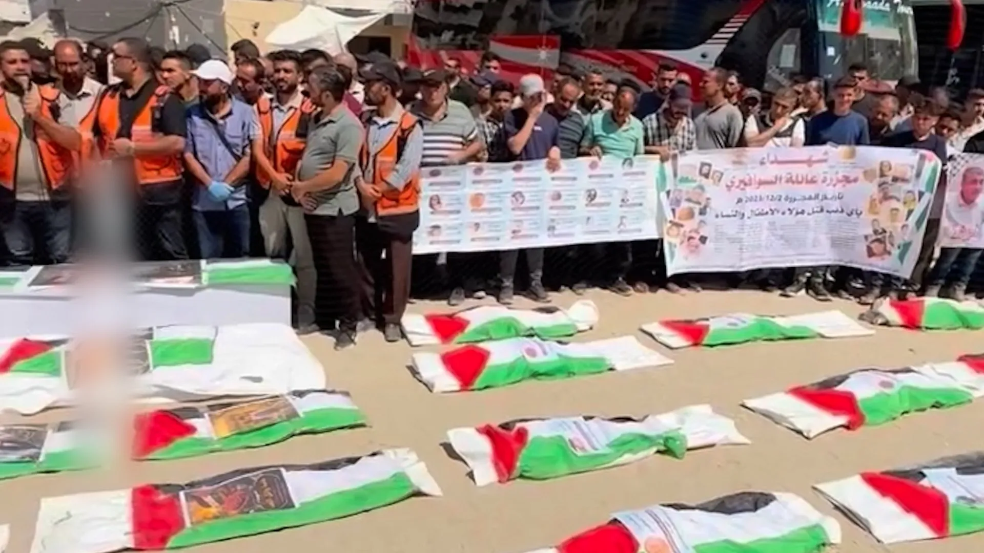 Funeral for 50 Palestinians recovered from Gaza rubble