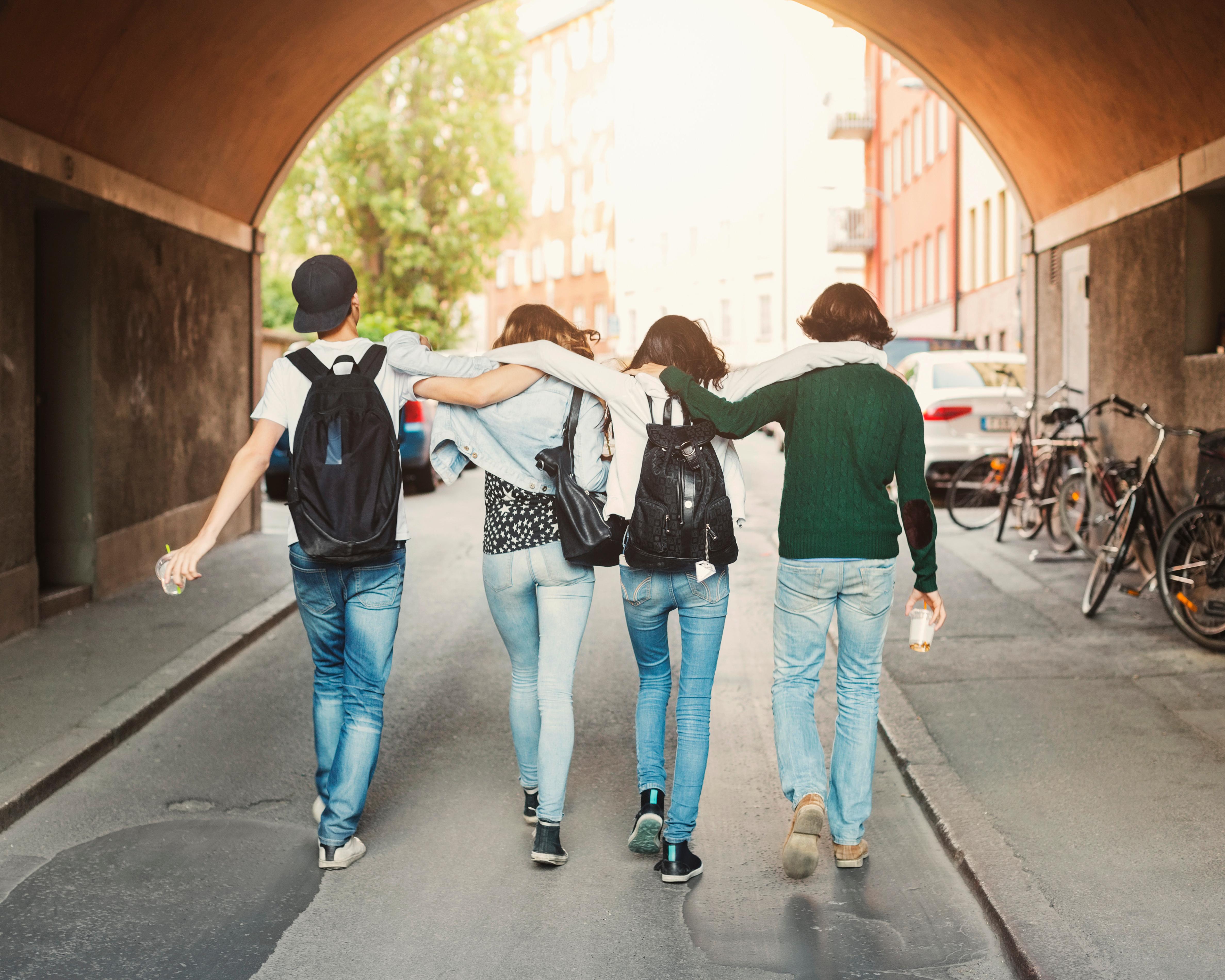 When was the last time you just hung out with a friend? (And I don’t mean a dinner booked two months in advance) | Brigid Delaney