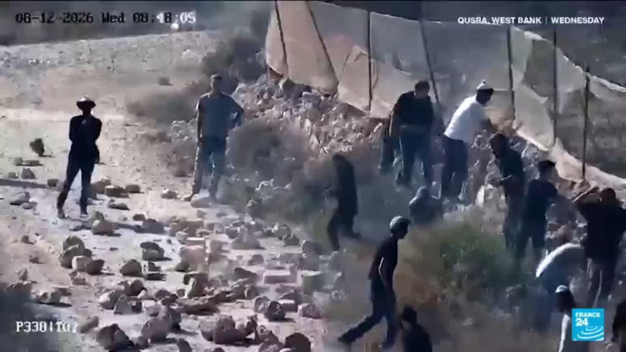 Israel sends troops to West Bank homes besied by settles