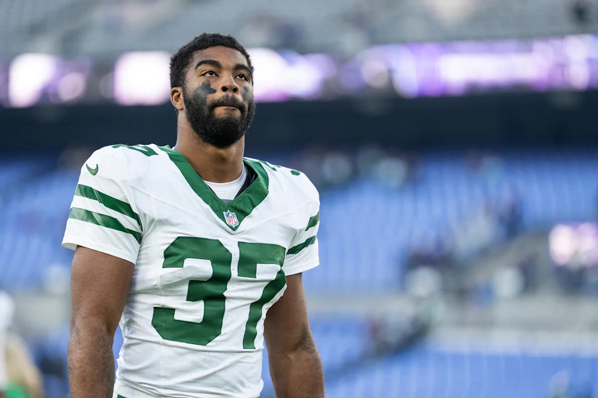 Jets CB Qwan'tez Stiggers transported to hospital after passing out during training camp practice