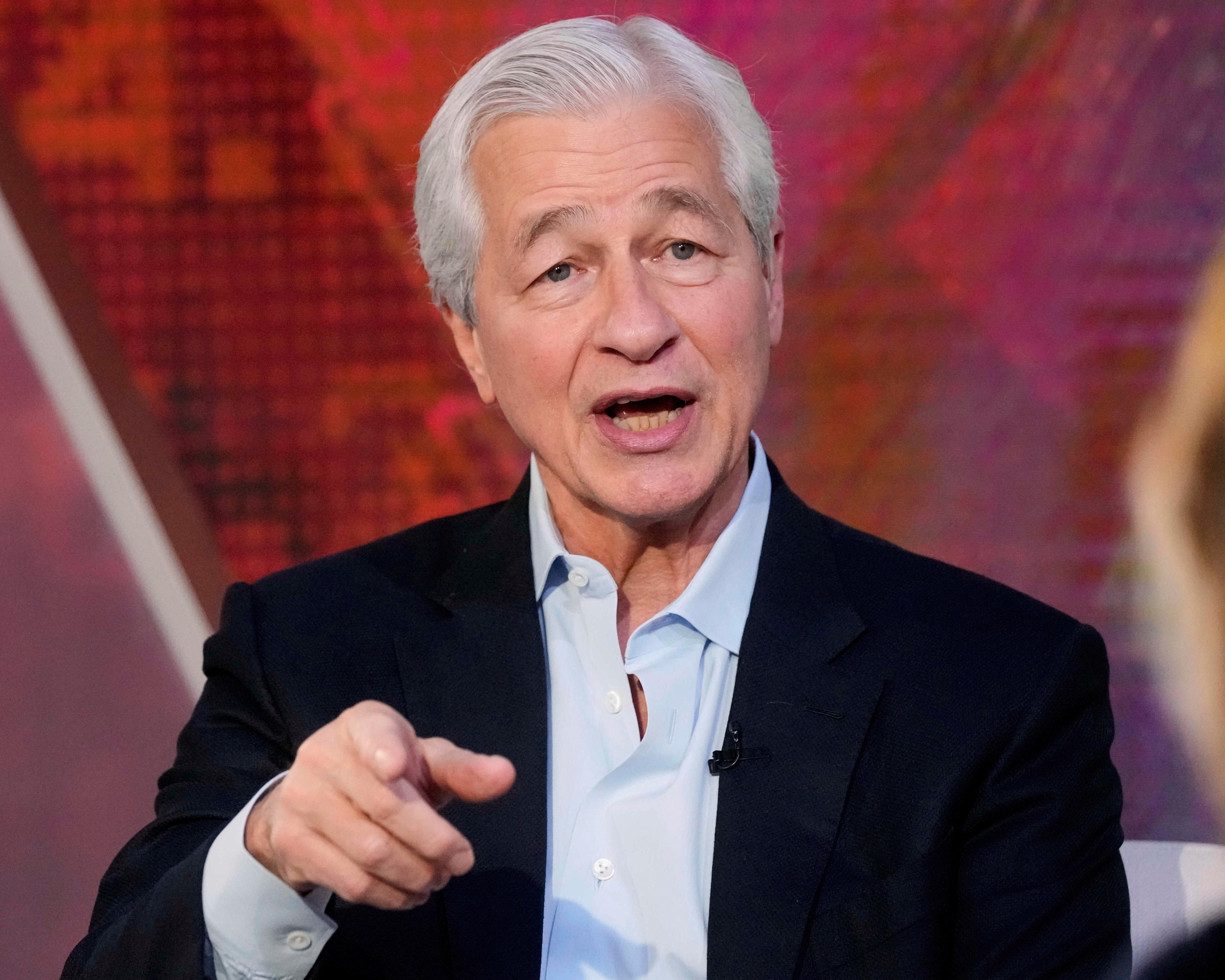 Jamie Dimon: JP Morgan could scrap new £3bn HQ if Starmer is replaced by PM ‘hostile to banks’