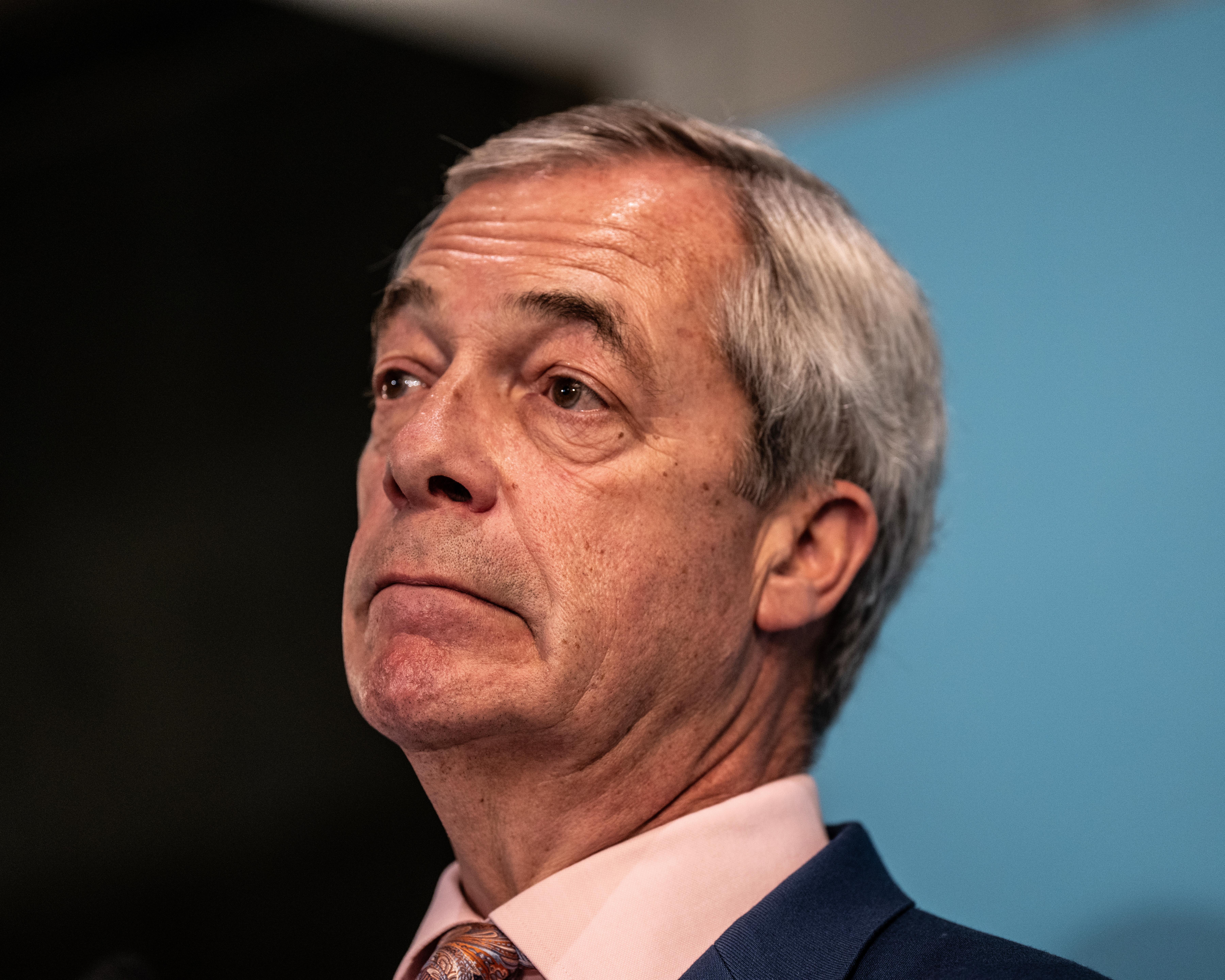 Labour urges Farage to stop evading scrutiny over £5m gift from crypto billionaire
