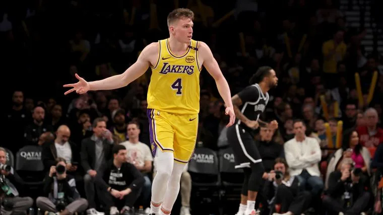 Lakers predicted to trade Dalton Knecht for $346M ex-Warriors championship duo in 3-team deal