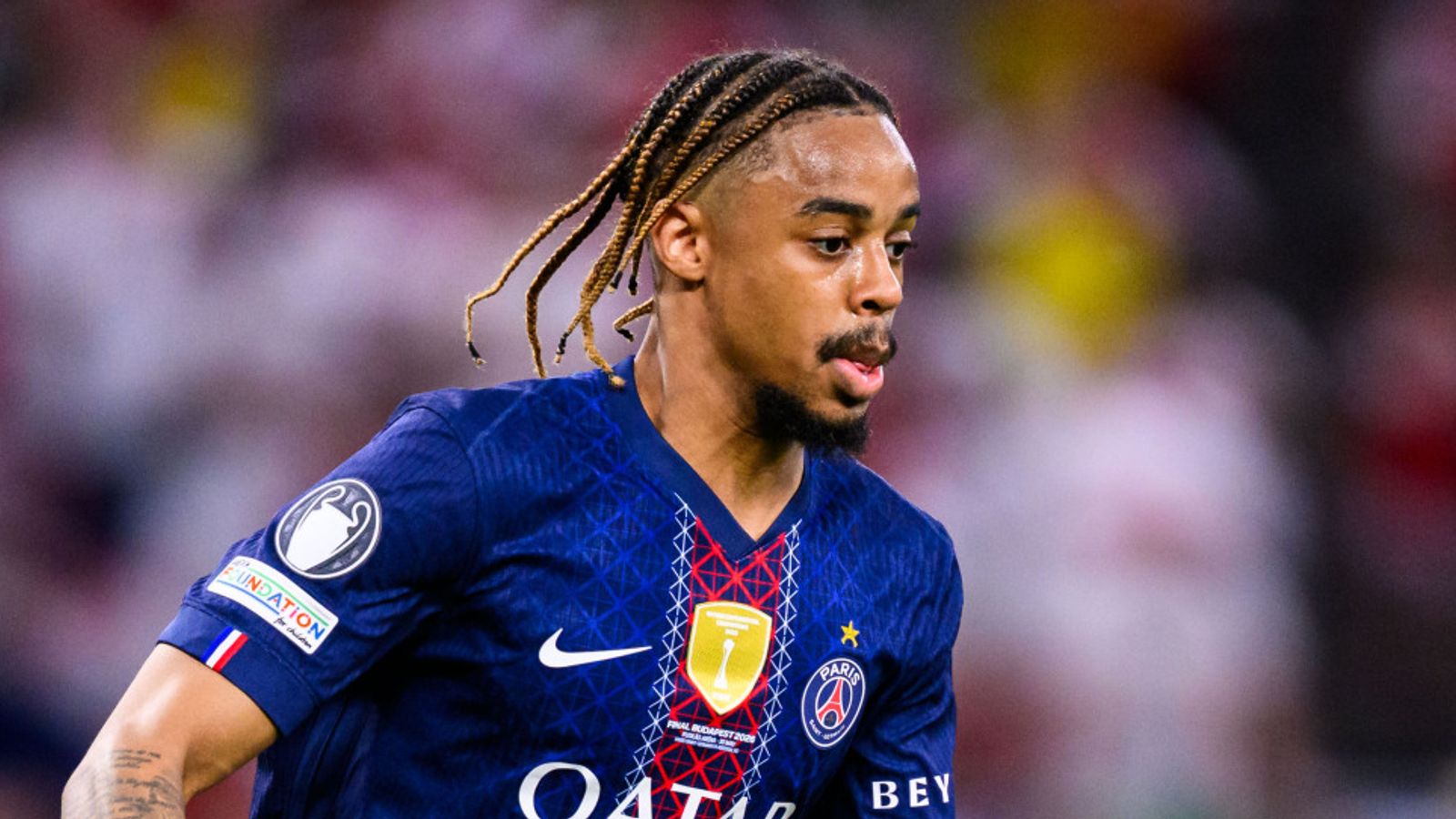 Liverpool agree £120m deal in principle for Barcola