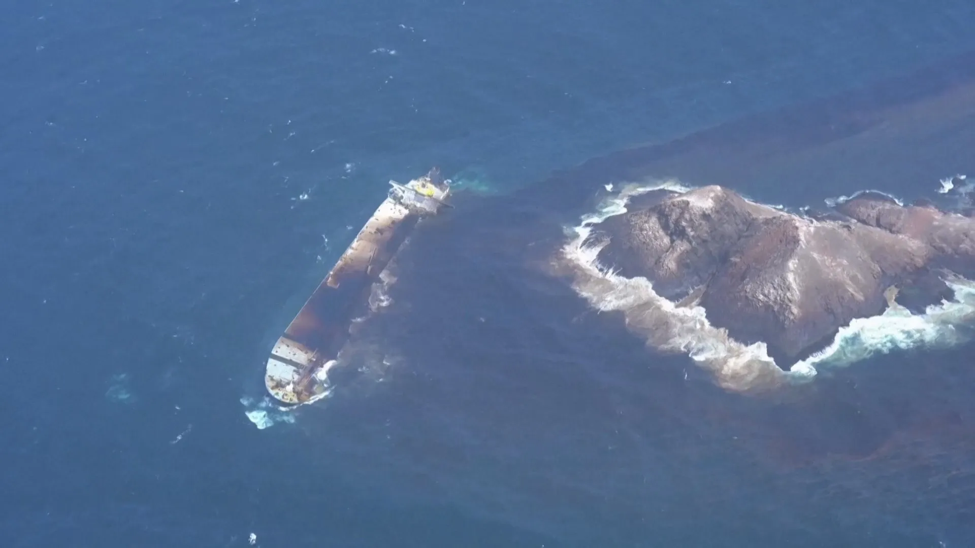 New aerial video reveals huge scale of oil spill off Oman