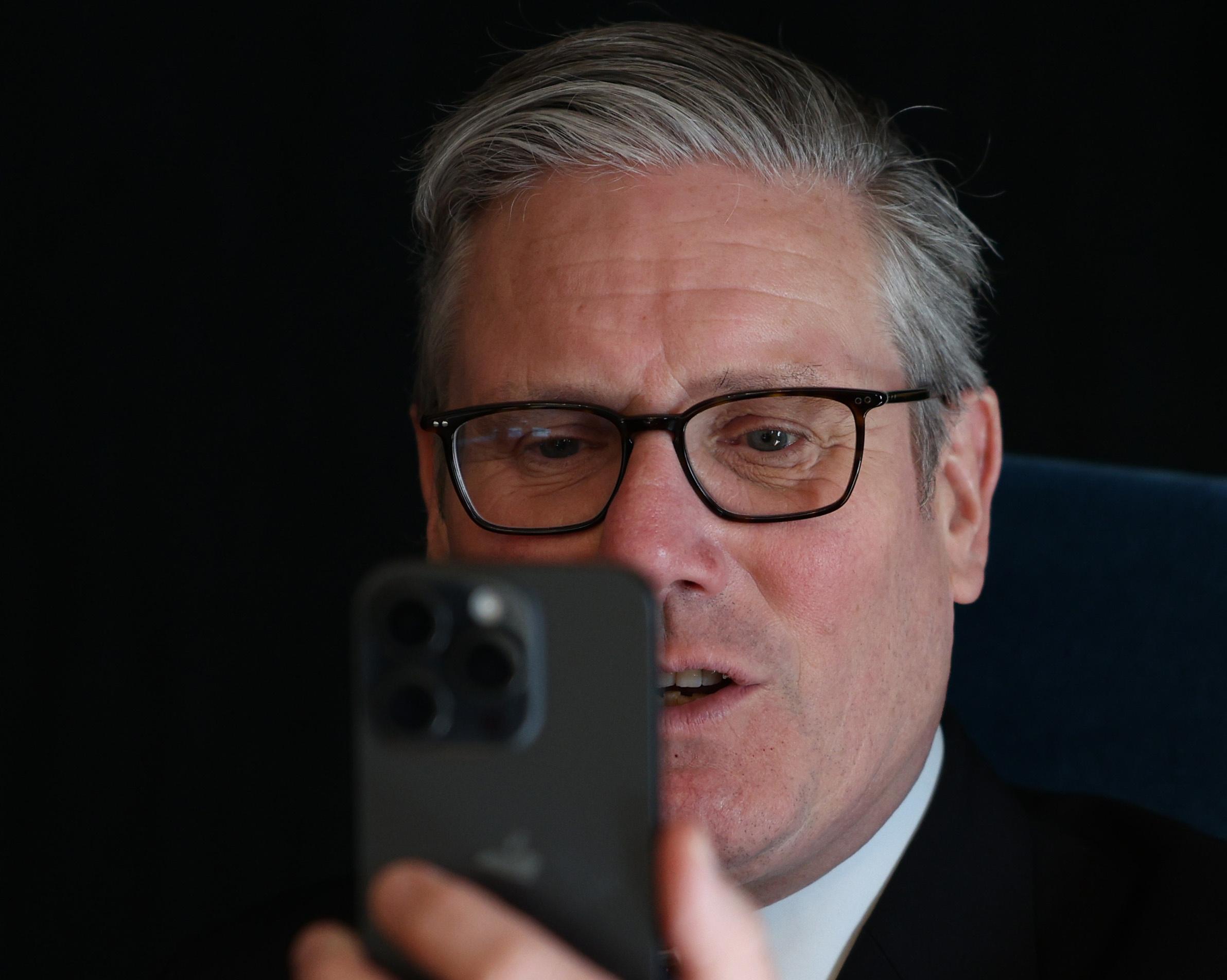 No 10 confirms Starmer’s WhatsApp messages automatically delete