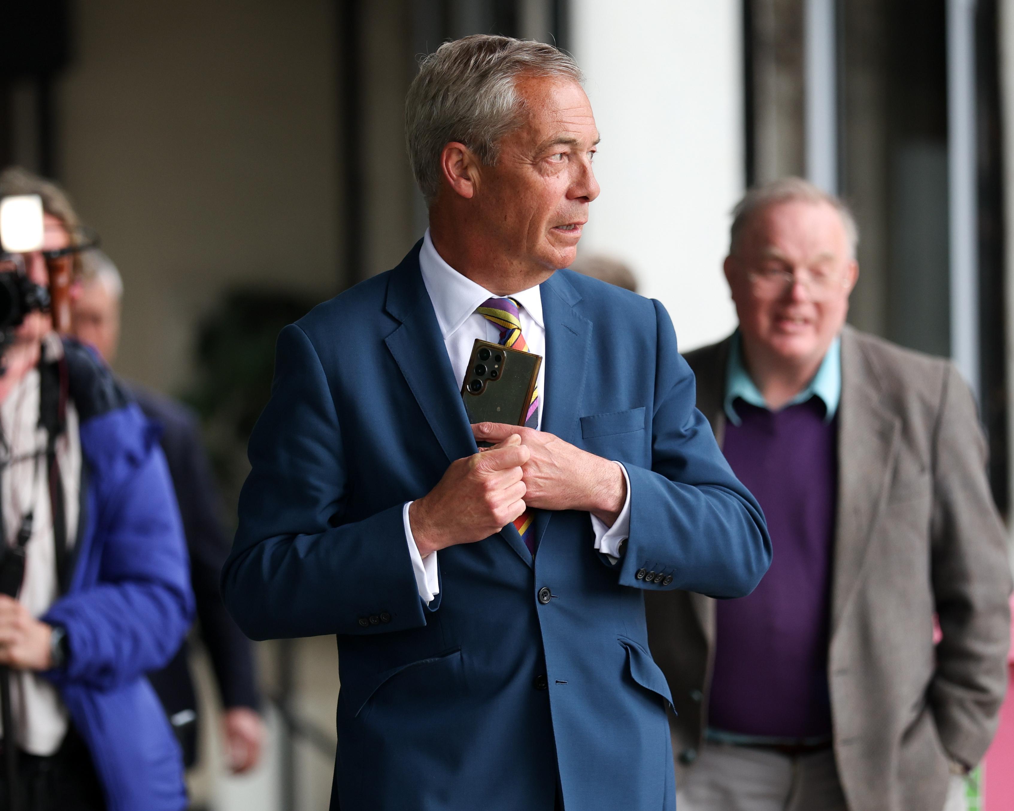 Farage faces questions over failure to declare use of donor’s helicopter