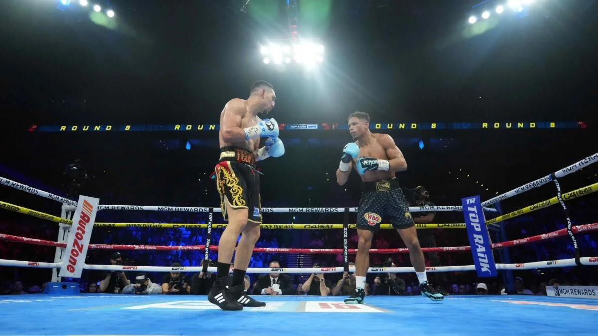 
                        Rolly Romero vs. Teofimo Lopez odds, prediction, time: Boxing picks for Aug. 22 fight card by top expert
                    