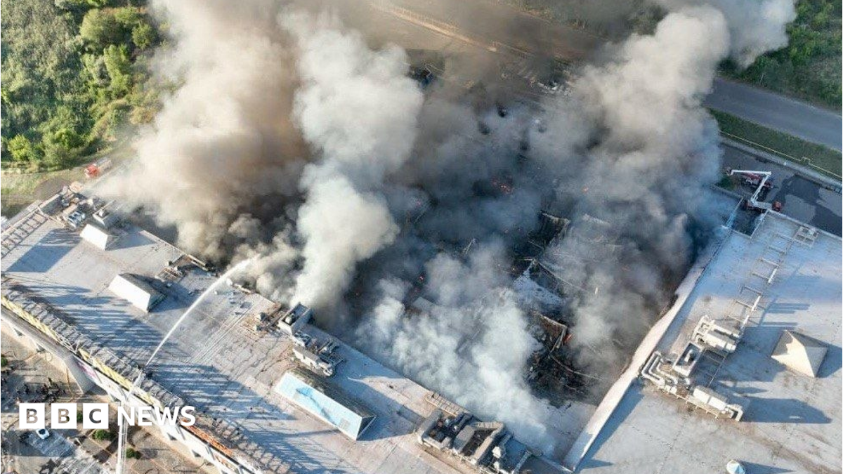 Russian double-tap drone strike kills 14 in Ukrainian mall, officials say