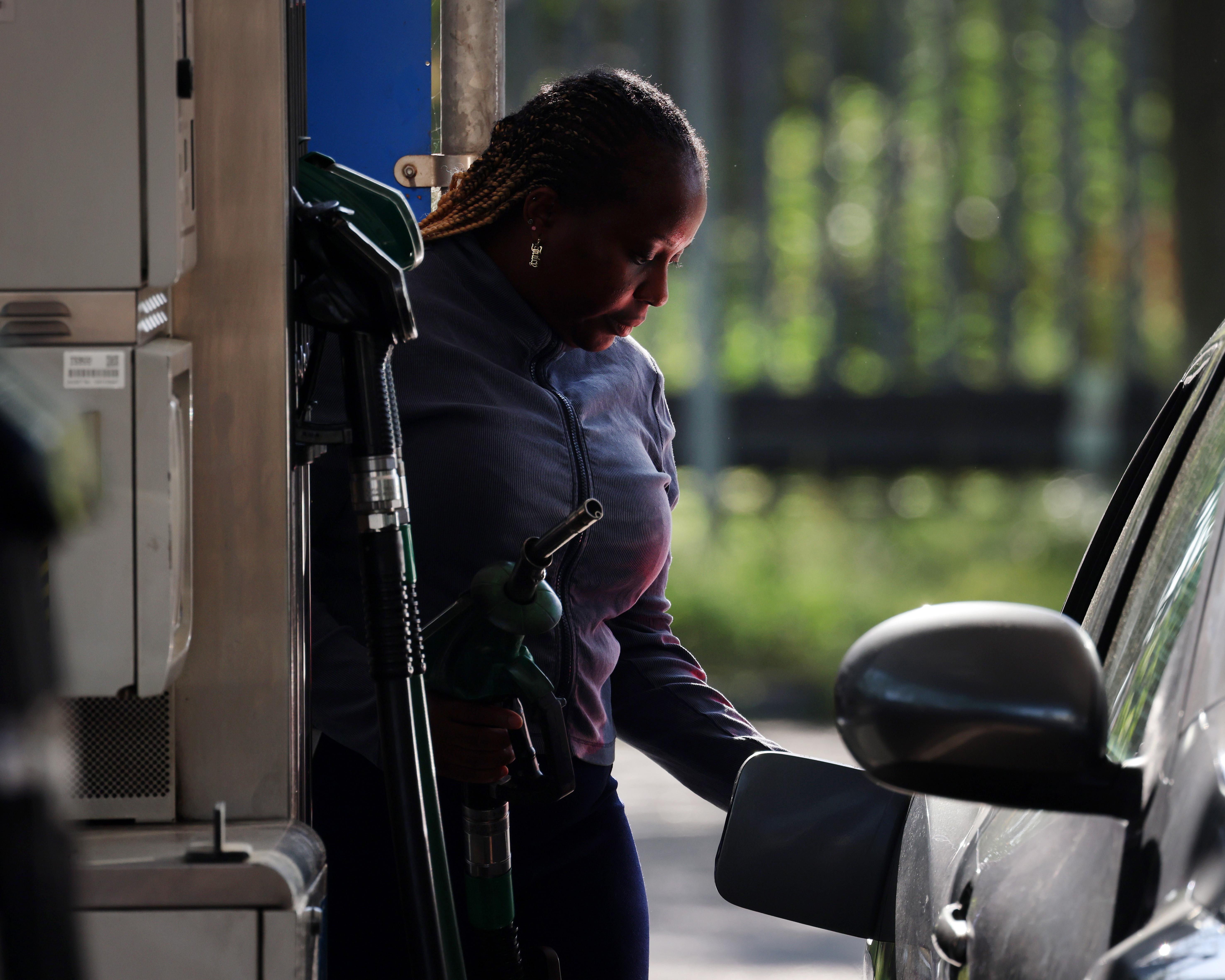 Planned fuel duty rise to be scrapped, says Keir Starmer