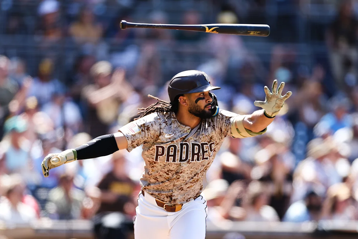 Tatis homers twice, drives in 4 runs to lead Padres to 8-1 win, 3-game sweep of Twins