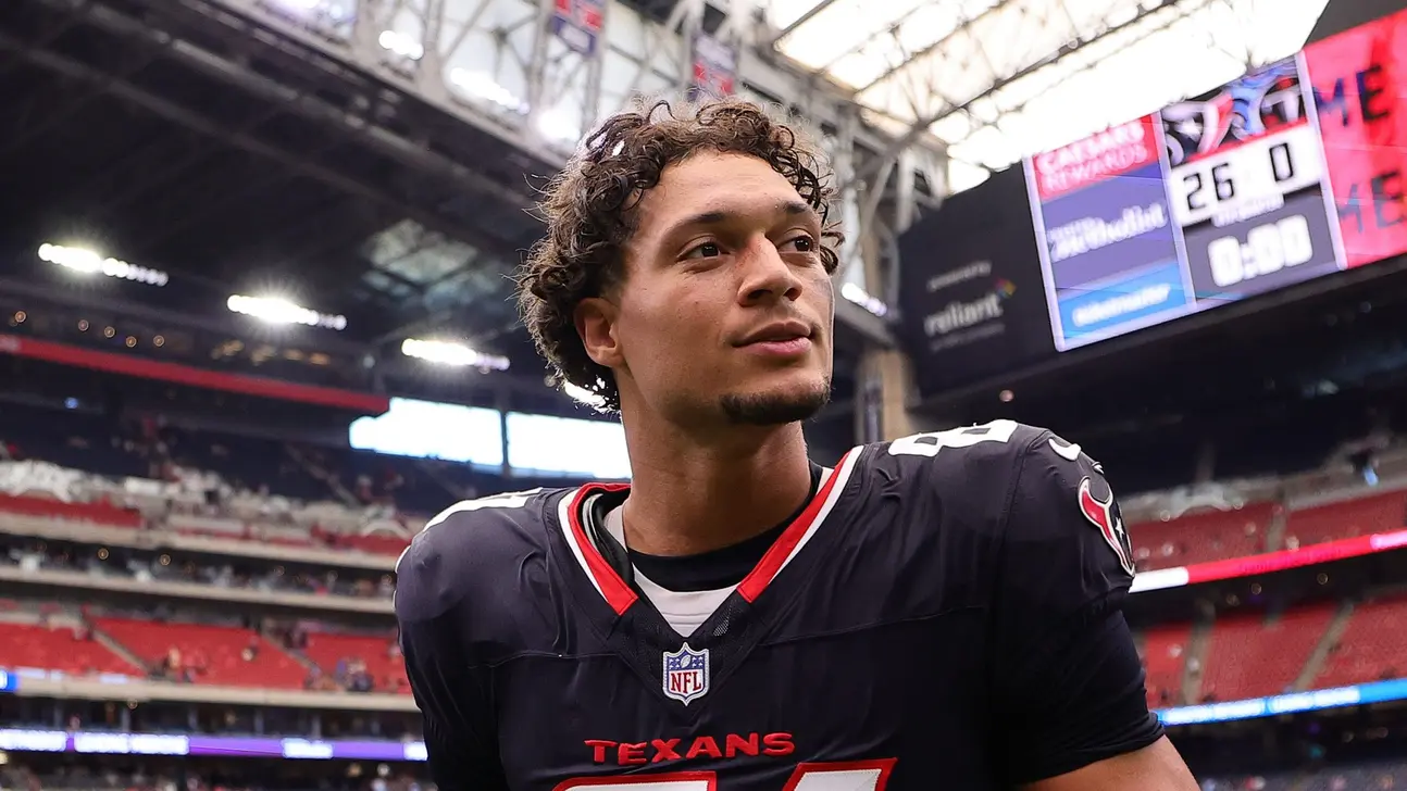 
					Texans Receiver Jayden Higgins Reportedly Suffers Season-Ending Torn ACL Injury
				