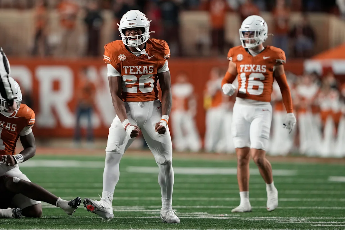 Texas parts ways with linebacker Ty’Anthony Smith