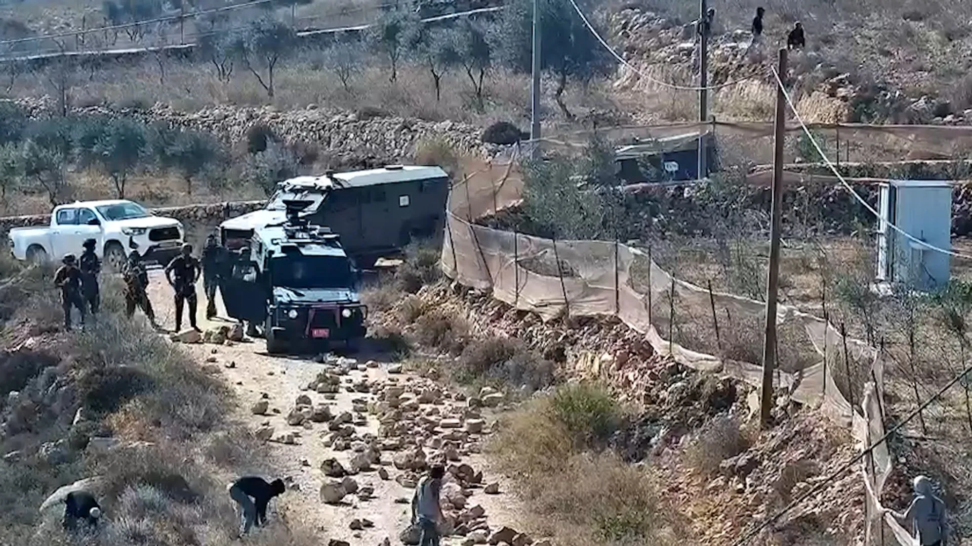 Three Palestinian families besieged in their homes by Israeli settlers