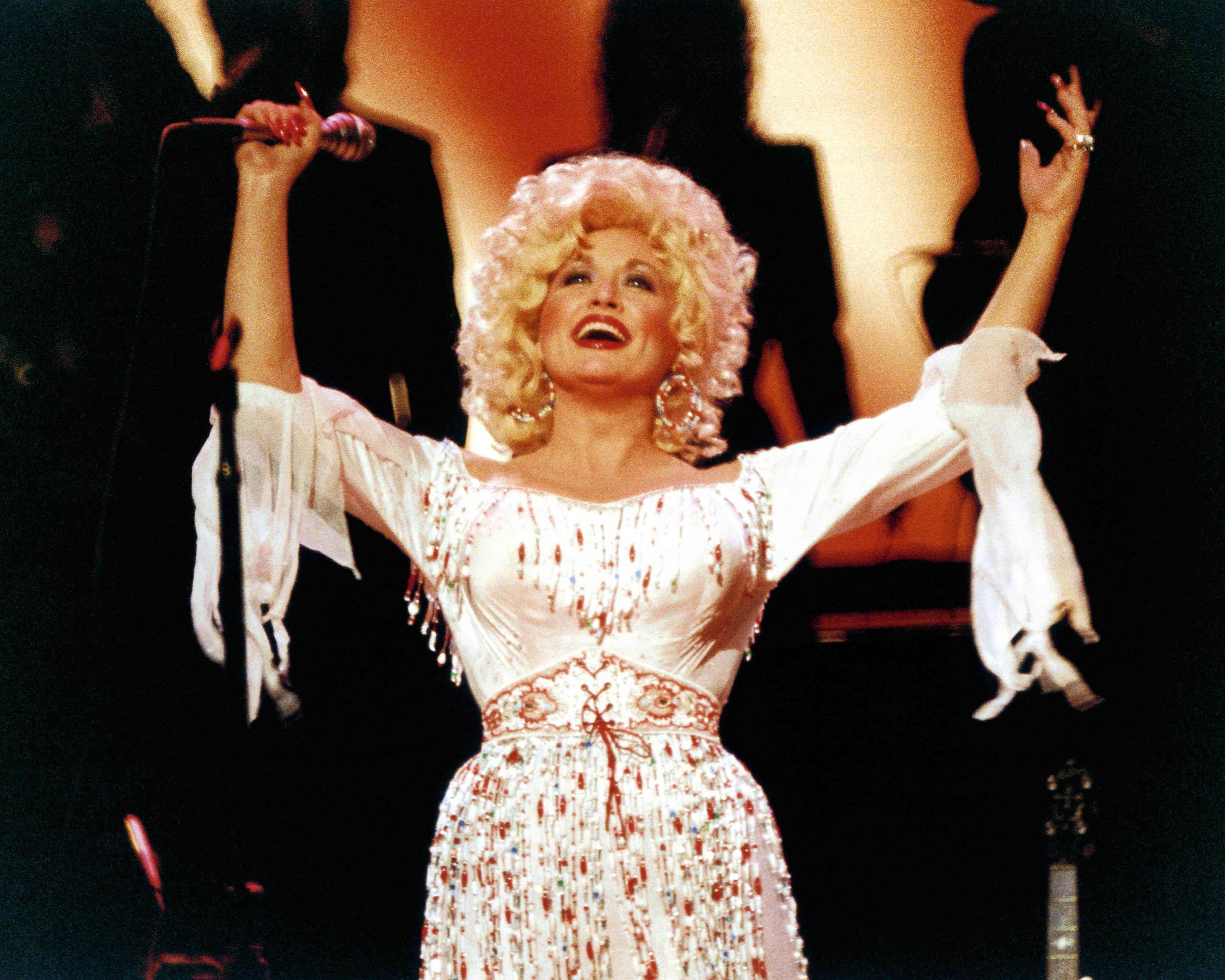 Tributes pour in after country music legend Dolly Parton dies aged 80: ‘Thank you, Lord, for Dolly’ – latest updates