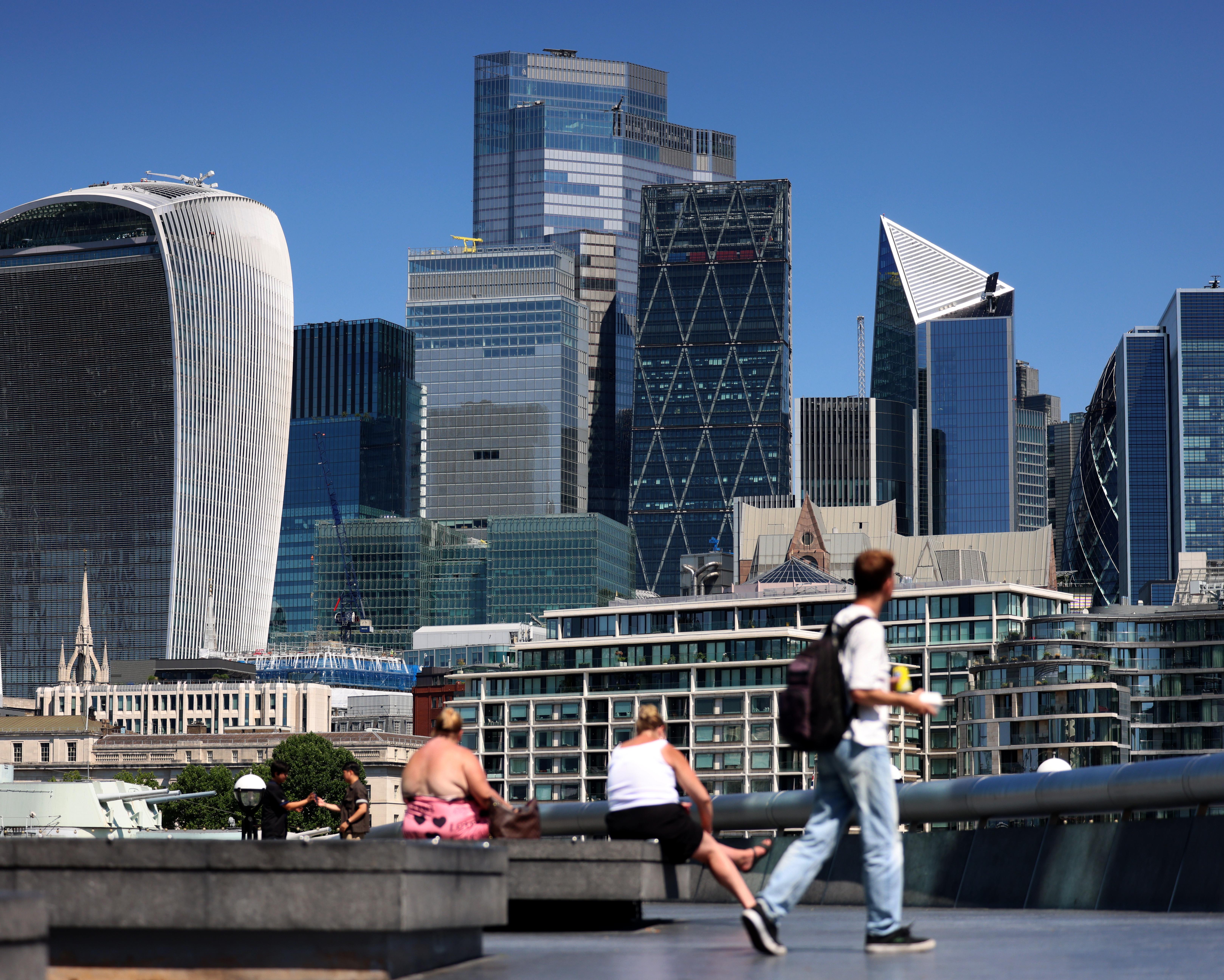 UK borrowing costs hit highest since 1998 amid Starmer uncertainty