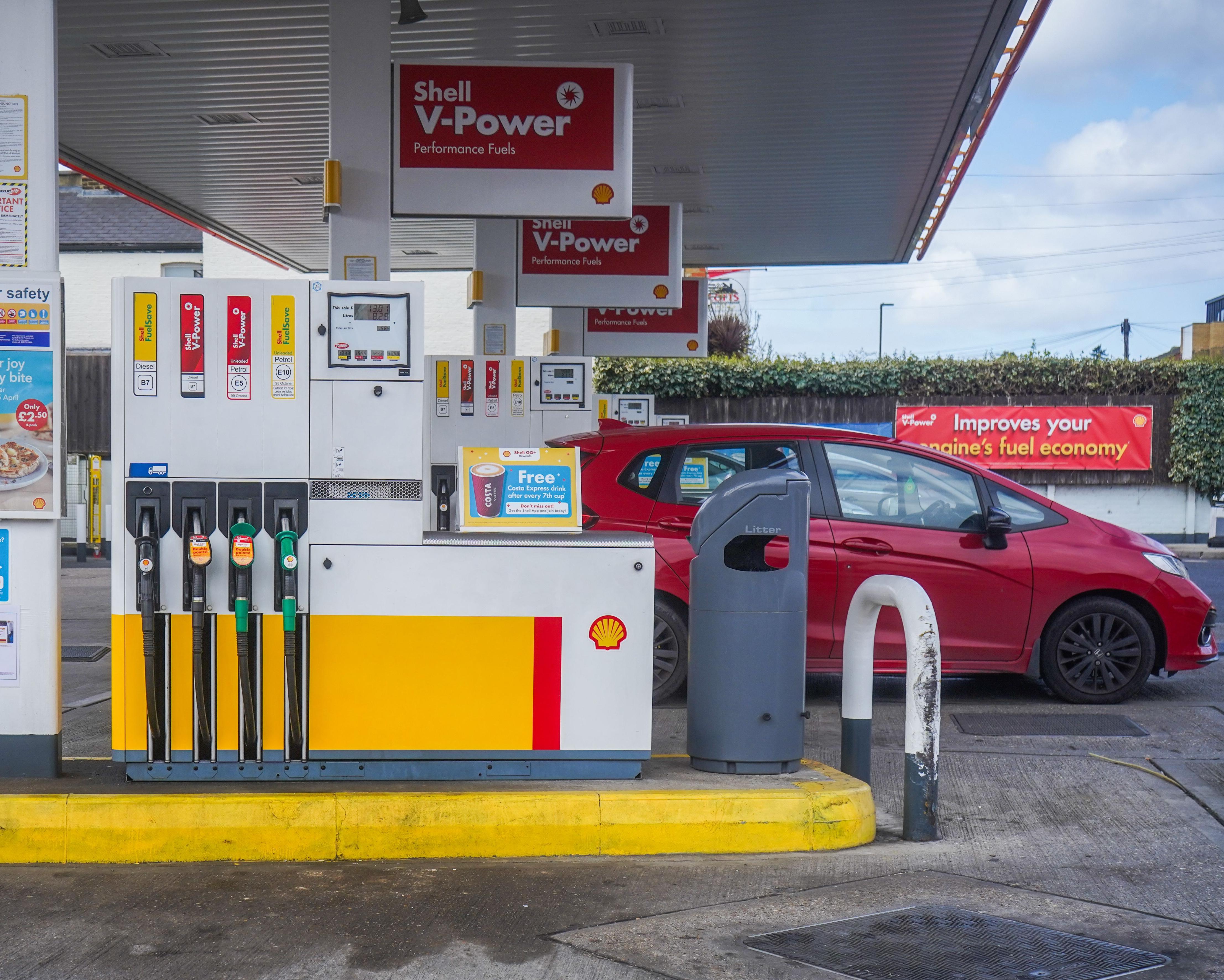 UK inflation falls to 2.6% in lift for Burnham’s cost of living plans