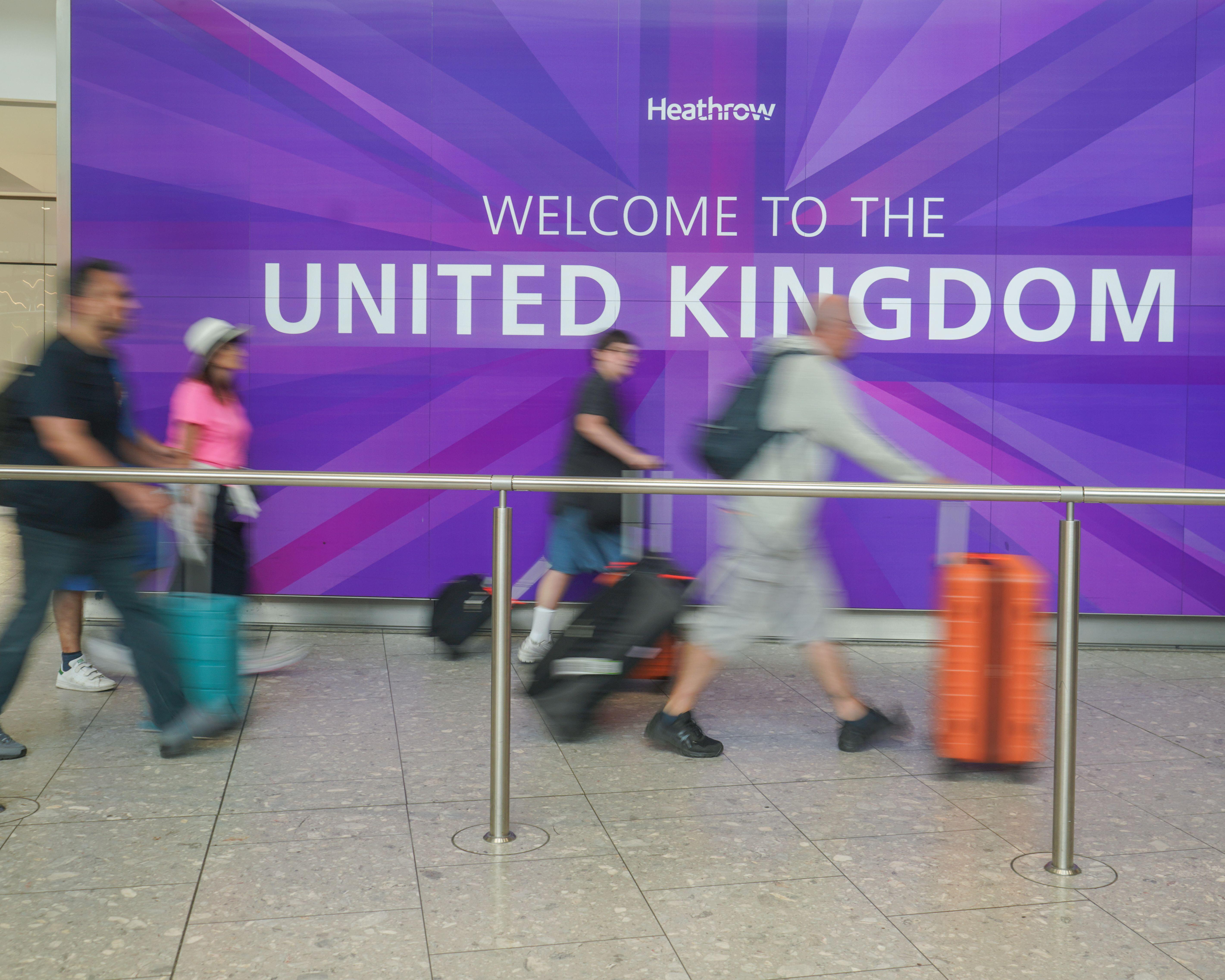 Net migration to UK falls by nearly 50% after Labour’s vow to cut numbers