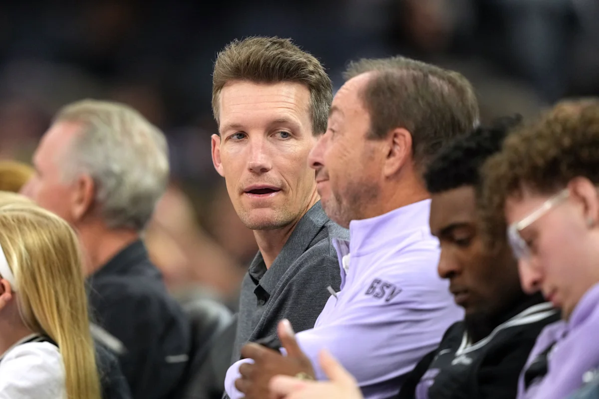 Warriors front office makes puzzling comments amid slow NBA offseason