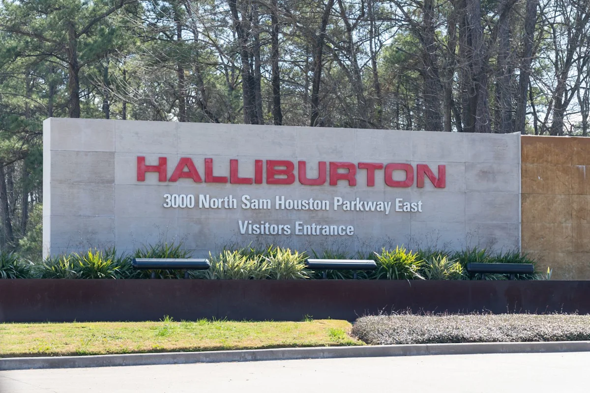 What Are Wall Street Analysts' Target Price for Halliburton Stock?