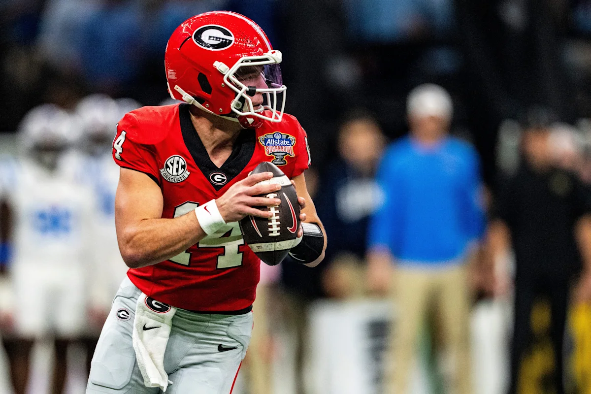 Where preseason polls, experts rank Georgia football