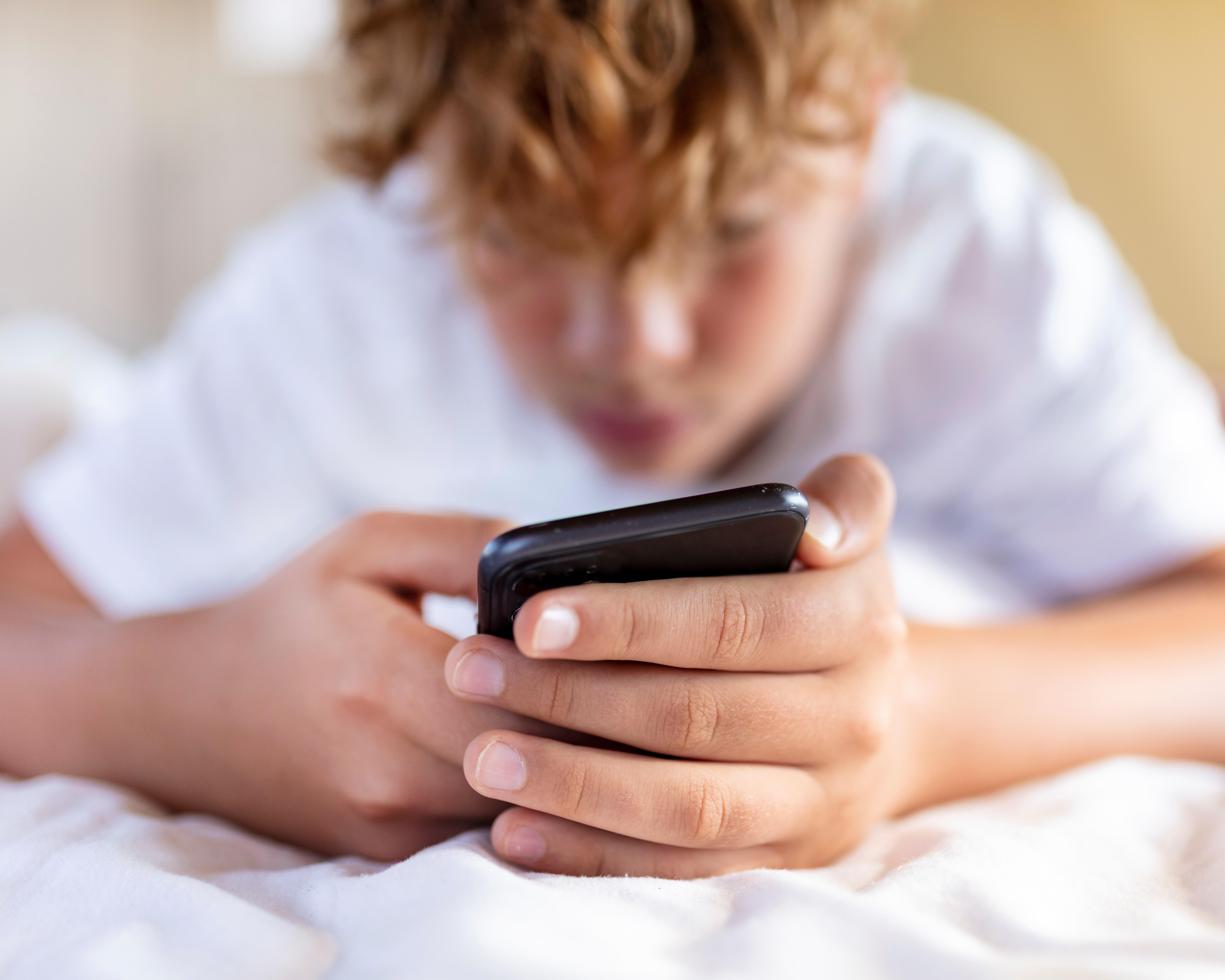 White House urges UK not to ban social media for under-16s