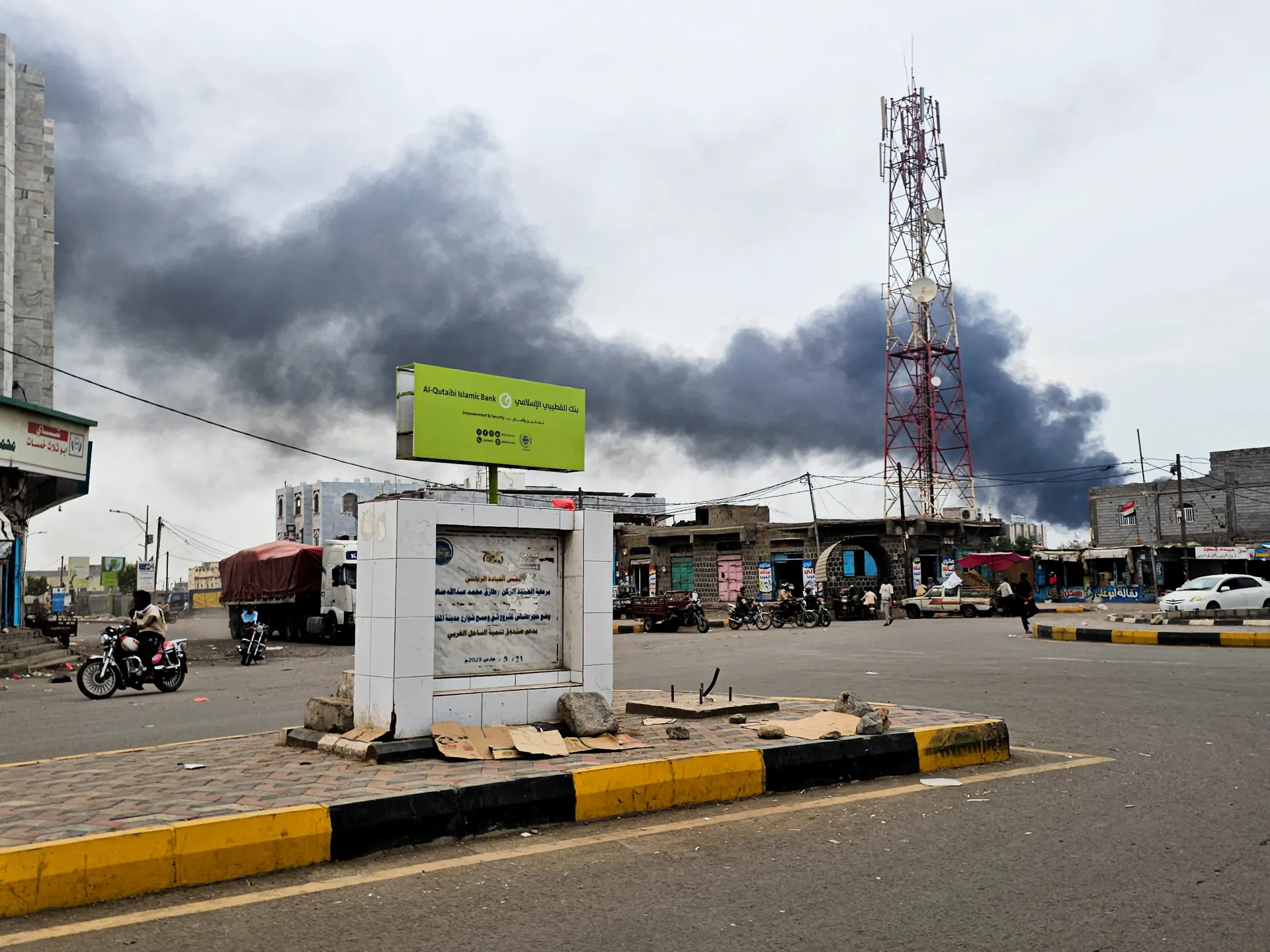 Yemen’s Houthis launch ballistic missile attacks on al-Makha and Marib
