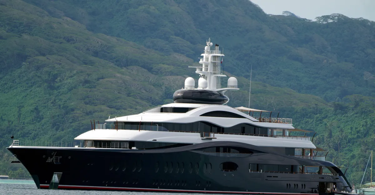Zuckerberg’s yacht was closer, but someone else saved a stranded boat