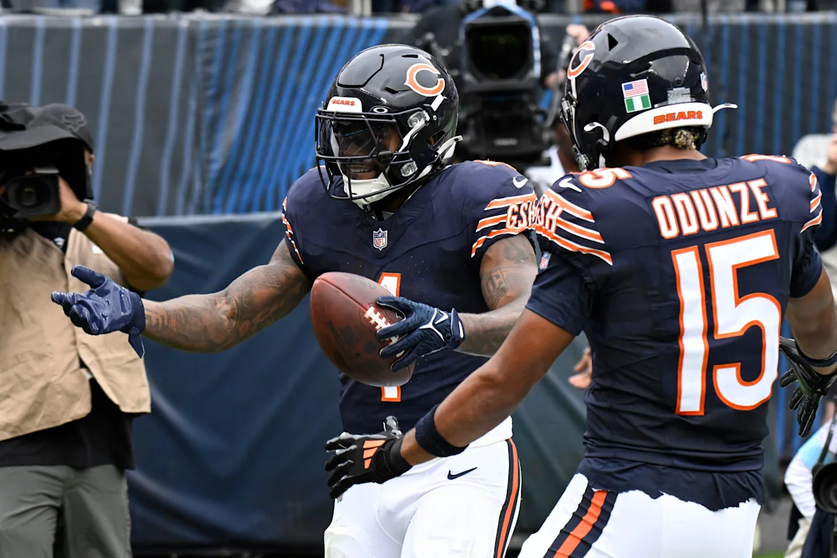Bears RB D'Andre Swift, WR Rome Odunze exited practice with injuries