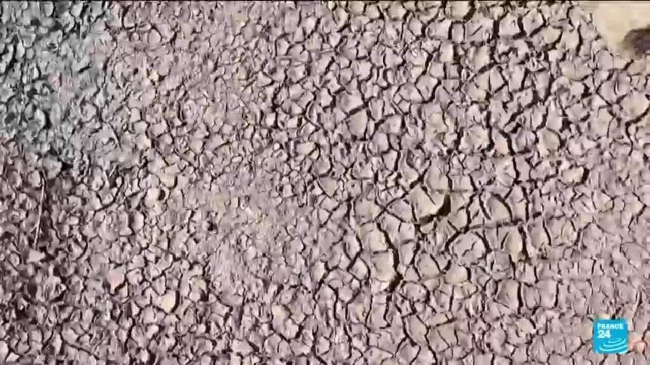 Climate change: Glacier loss and dry rivers threaten water security