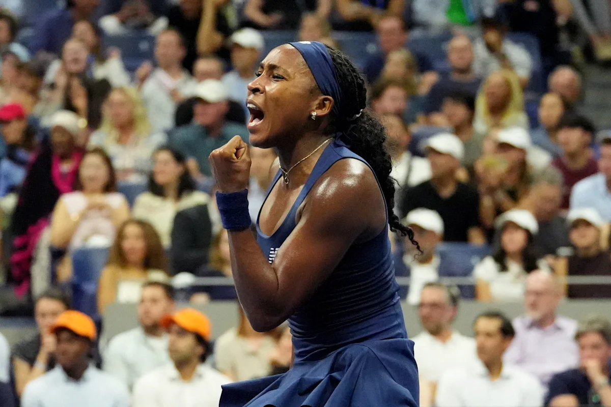 Coco Gauff starts quest for 2nd US Open title, World No. 1 ranking with straight-sets win over Zeynep Sönmez