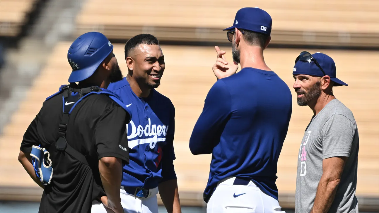 
					Dodgers Closer Edwin Diaz Returns After Missing Month With Neck Injury
				