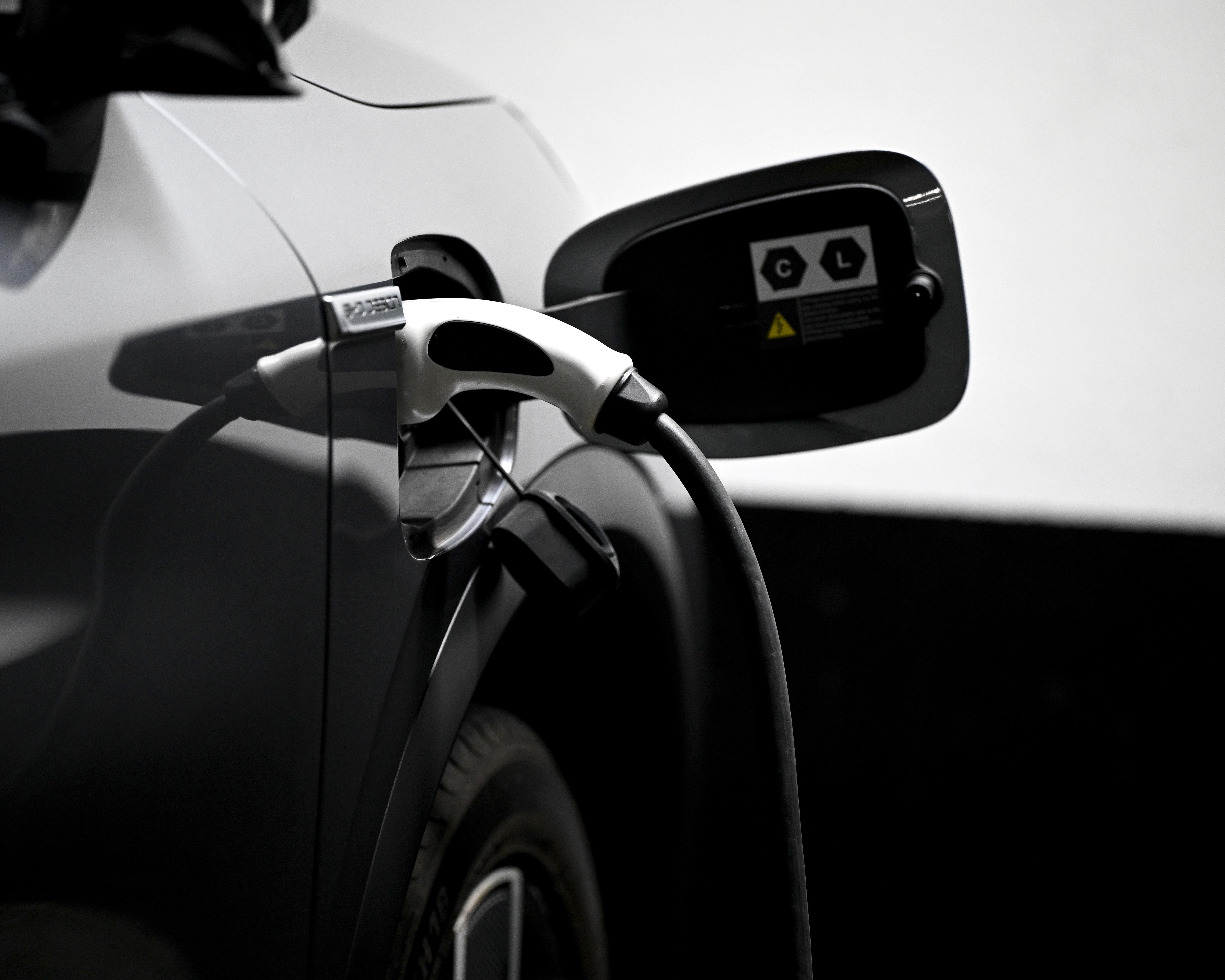 EV sales outpace petrol cars for first time as Australians dodge soaring fuel costs