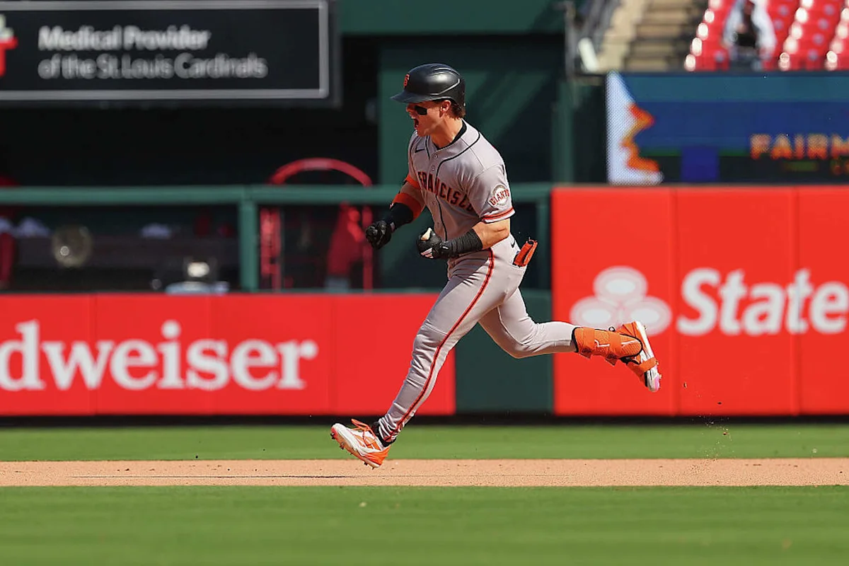 How to watch Giants vs Dodgers without cable Friday night