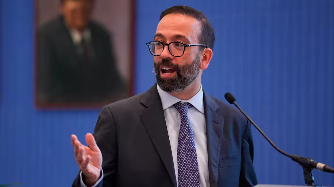 News photograph related to an IMF chief economist appointment dispute