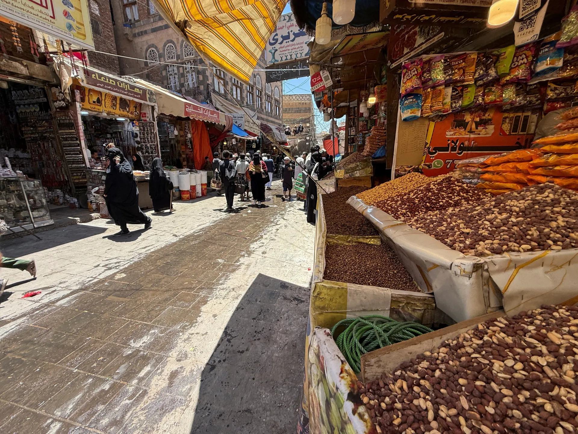 In Yemen, war at home and in the region drives up prices