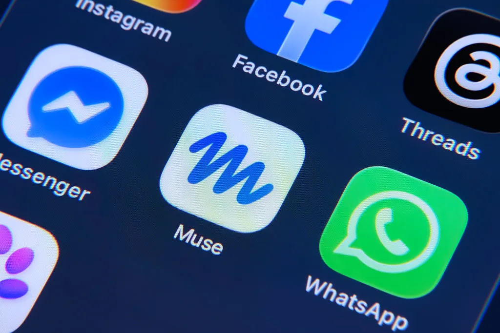 Smartphone screen displaying Muse alongside Facebook, Threads, Messenger, and WhatsApp app icons