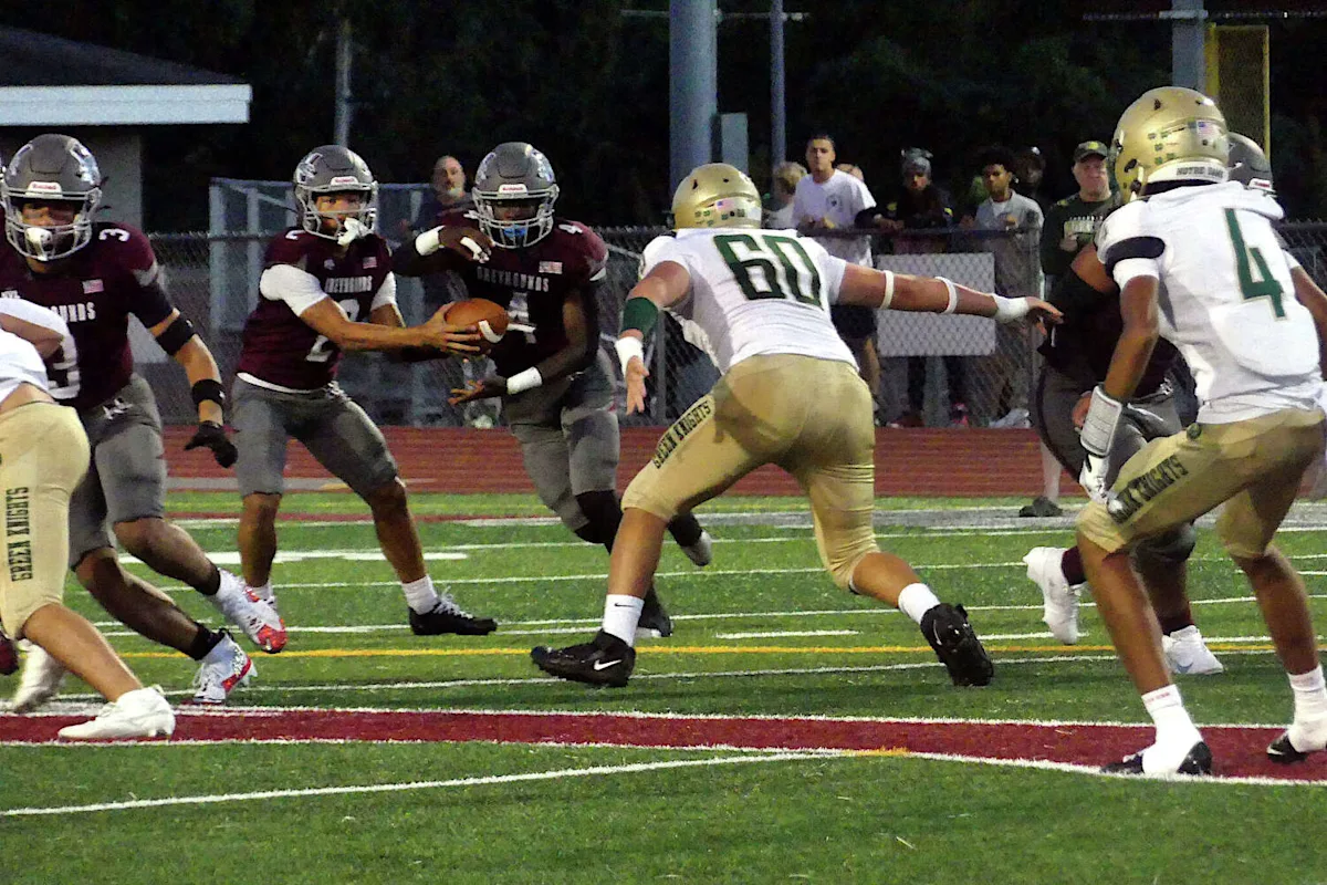 Naugatuck football rides Brandon Andoh's five touchdowns past Notre Dame-West Haven