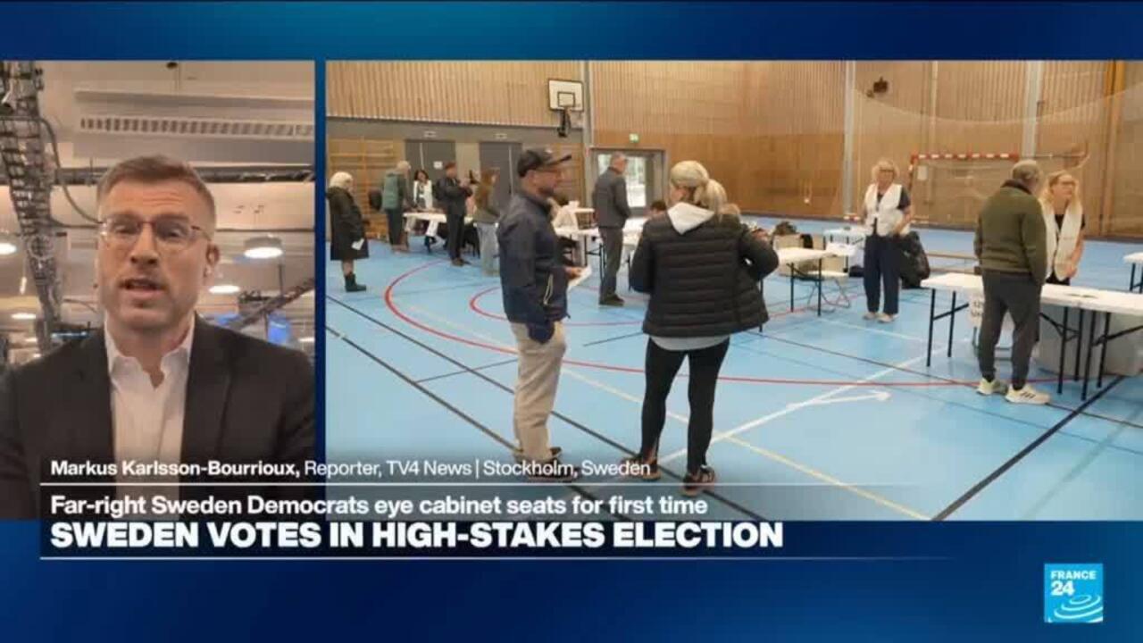 Split-screen shows a television reporter and voters inside a Swedish polling station gymnasium.