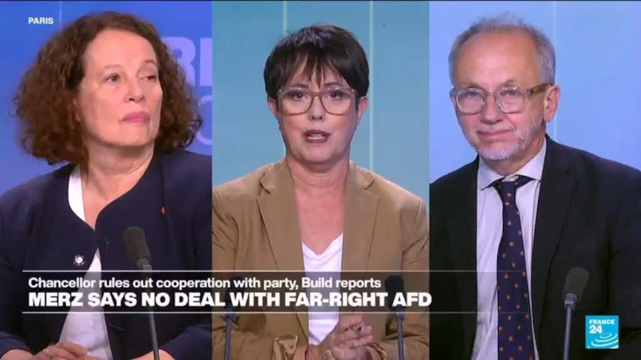Three television panelists appear in a split-screen broadcast, with a headline about Merz and AfD cooperation.